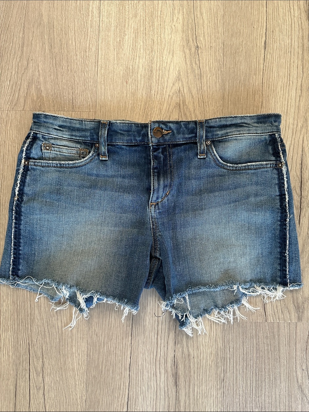 Joe's Jeans Collector’s Edition The Ozzie 4” Cut Off Short